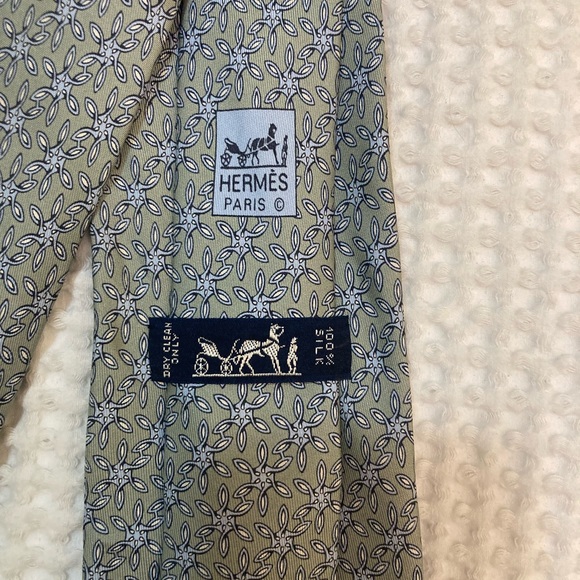 Vintage Hermes Silk Necktie - Picture 2 of 5